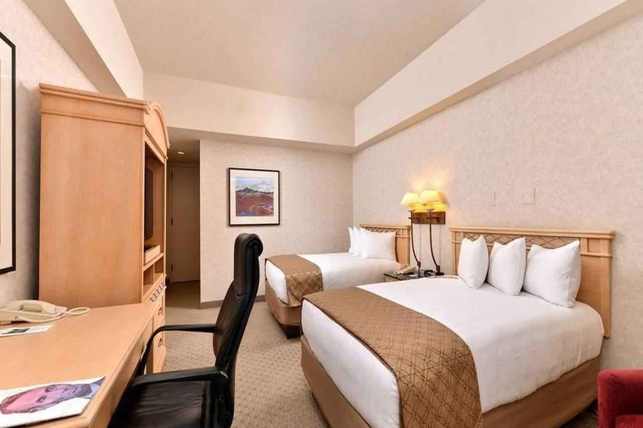 Edward & Convention Center 4* Detroit