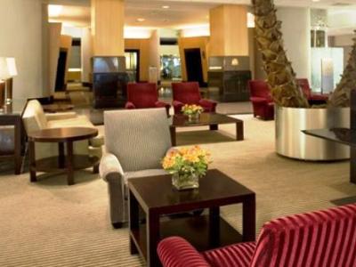 Edward & Convention Center Hotel